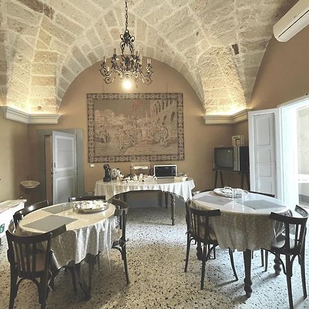莱切Palazzo De Carlo E Il Parco Dei 7 Pozzi住宿加早餐旅馆 外观 照片
